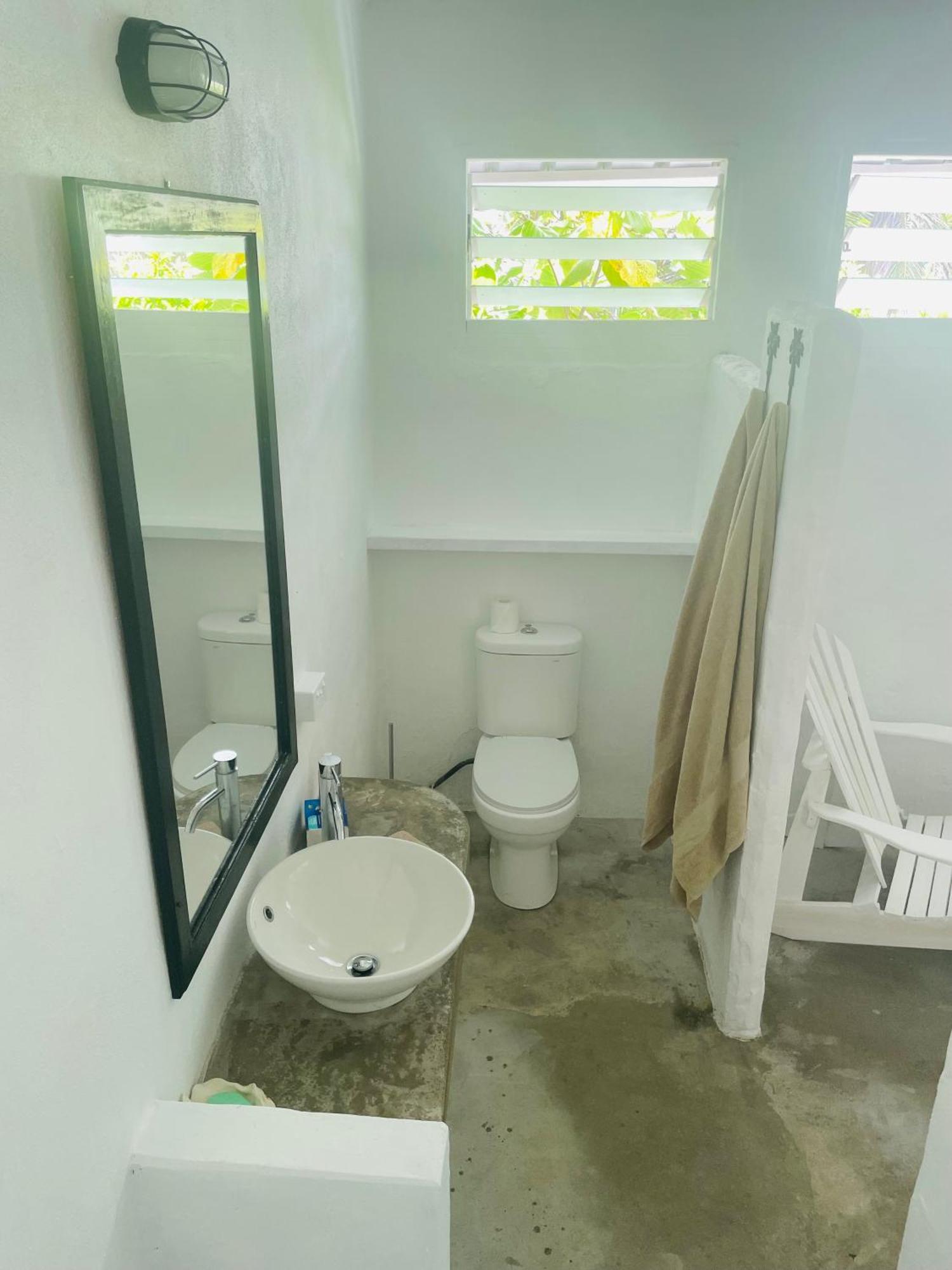 Bed and Breakfast Banana Bay Beach Club Eton Exterior foto